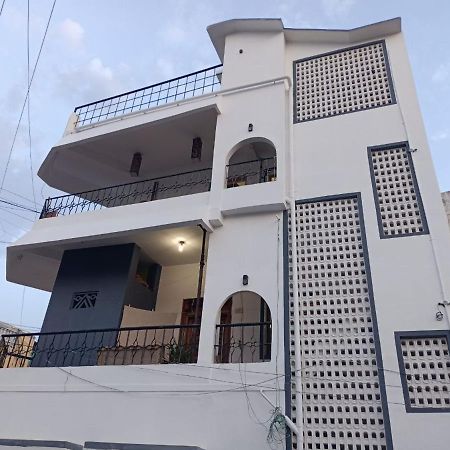 Cathe'S Town House Hotell Pondicherry Exteriör bild